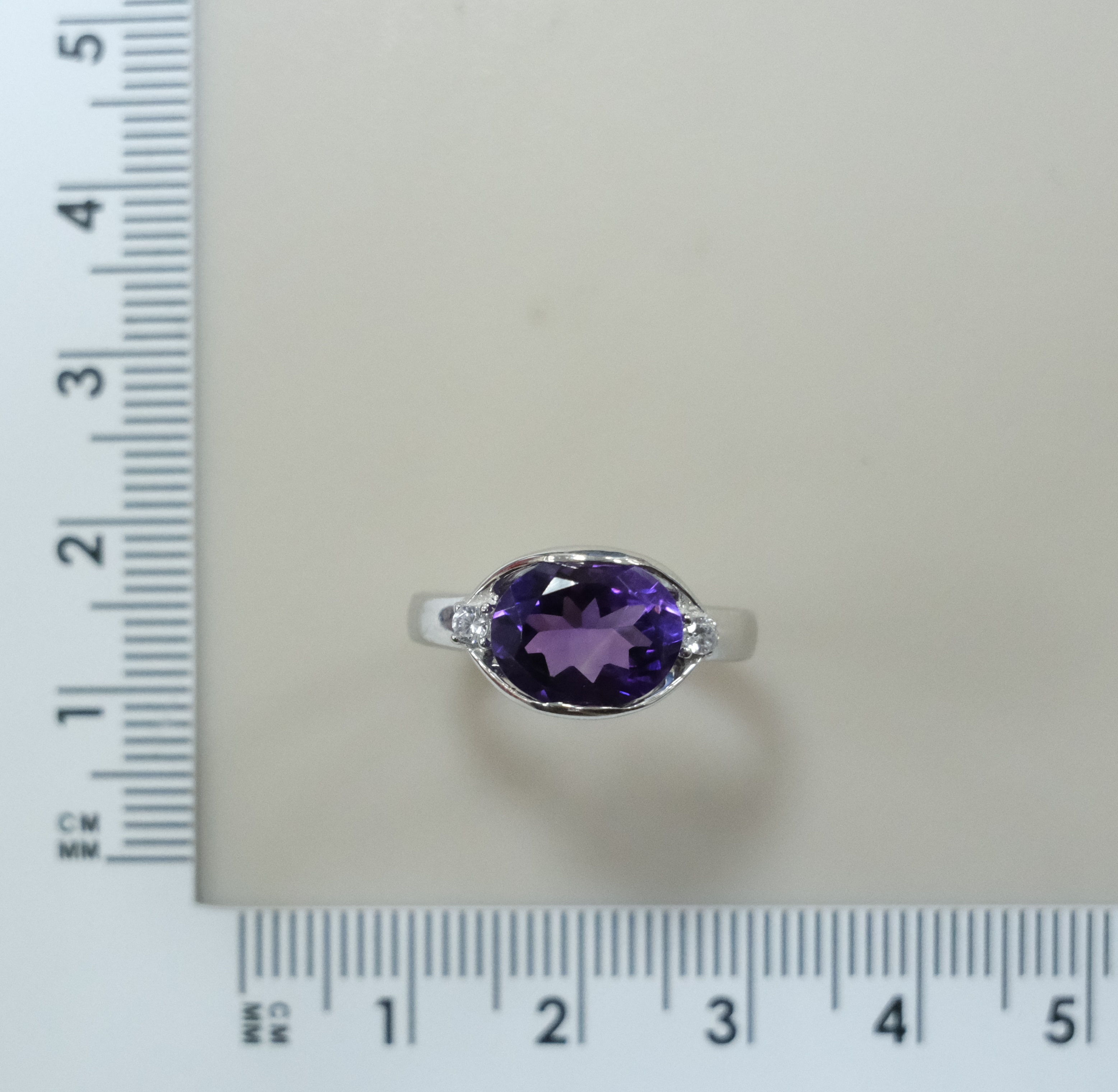 Серебряное кольцо с аметистом
